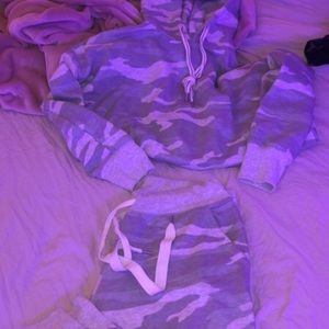 Aerie Camo set